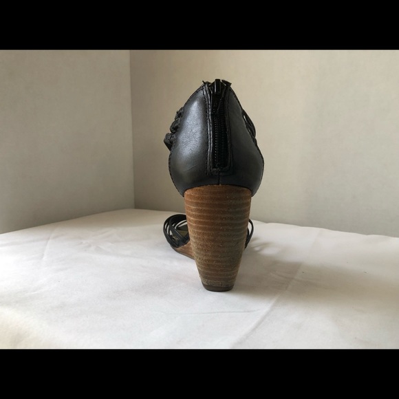 Espadrilles - Picture 3 of 5